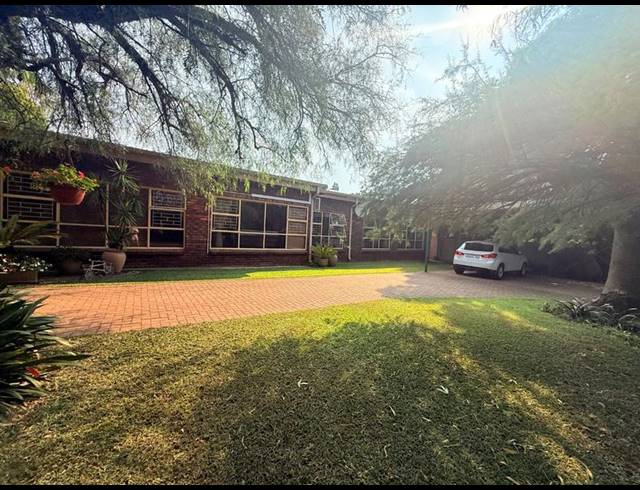 3 BEDROOM HOUSE FOR SALE IN FLORA GARDENS